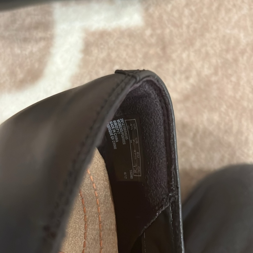 Clarks Black Leather Trouser Dress Shoes/ Women/ Size 7 - Picture 8 of 10
